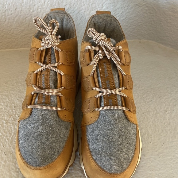 SOREL Women's Kinetic Caribou Boot Size 8 - Picture 3 of 7